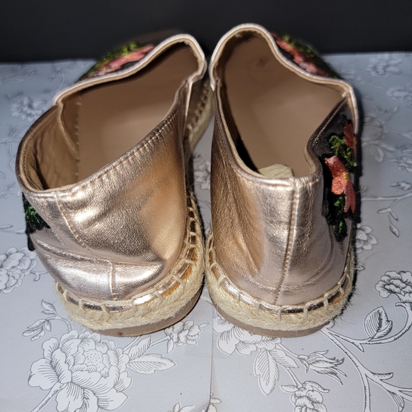 A New Day Rose Gold Espadrilles Women's Size 8 Floral Shoes - Picture 4 of 11